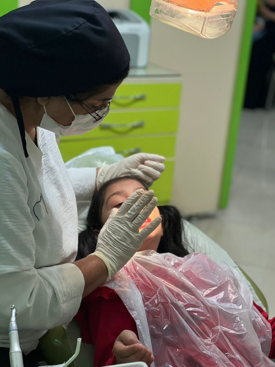 دکتر مستخدمین حسینی